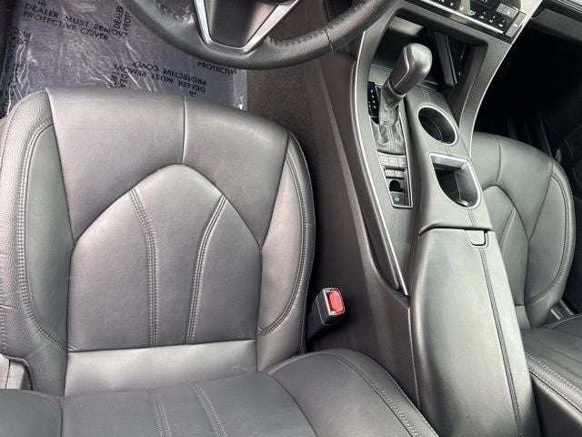 2022 Toyota Avalon Hybrid XLE Plus