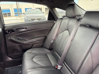 2022 Toyota Avalon Hybrid XLE Plus