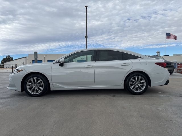2022 Toyota Avalon Hybrid XLE Plus