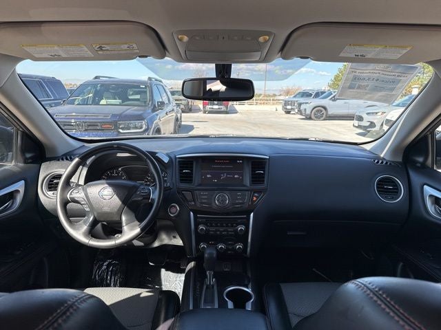 2020 Nissan Pathfinder SV