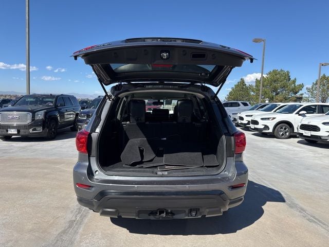 2020 Nissan Pathfinder SV