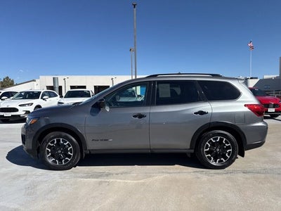 2020 Nissan Pathfinder SV
