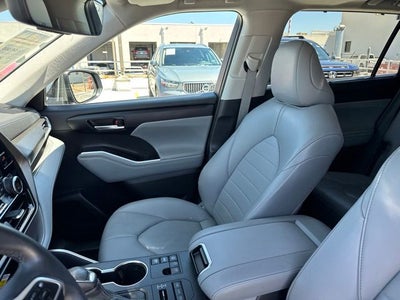 2023 Toyota Highlander XLE