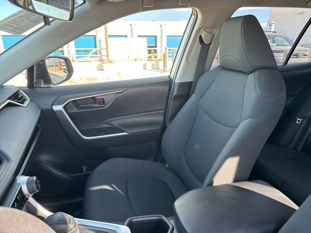 2023 Toyota RAV4 Hybrid LE